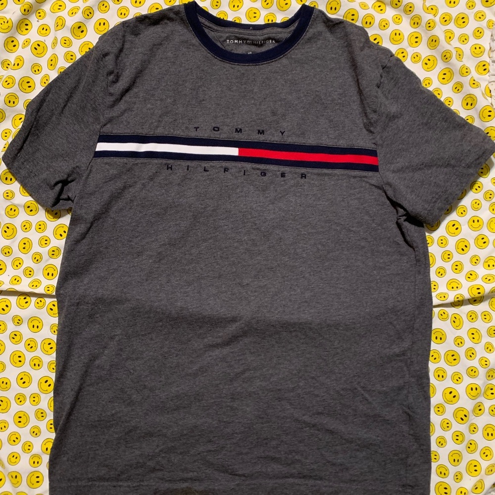 L Tommy Hilfiger T-shirt